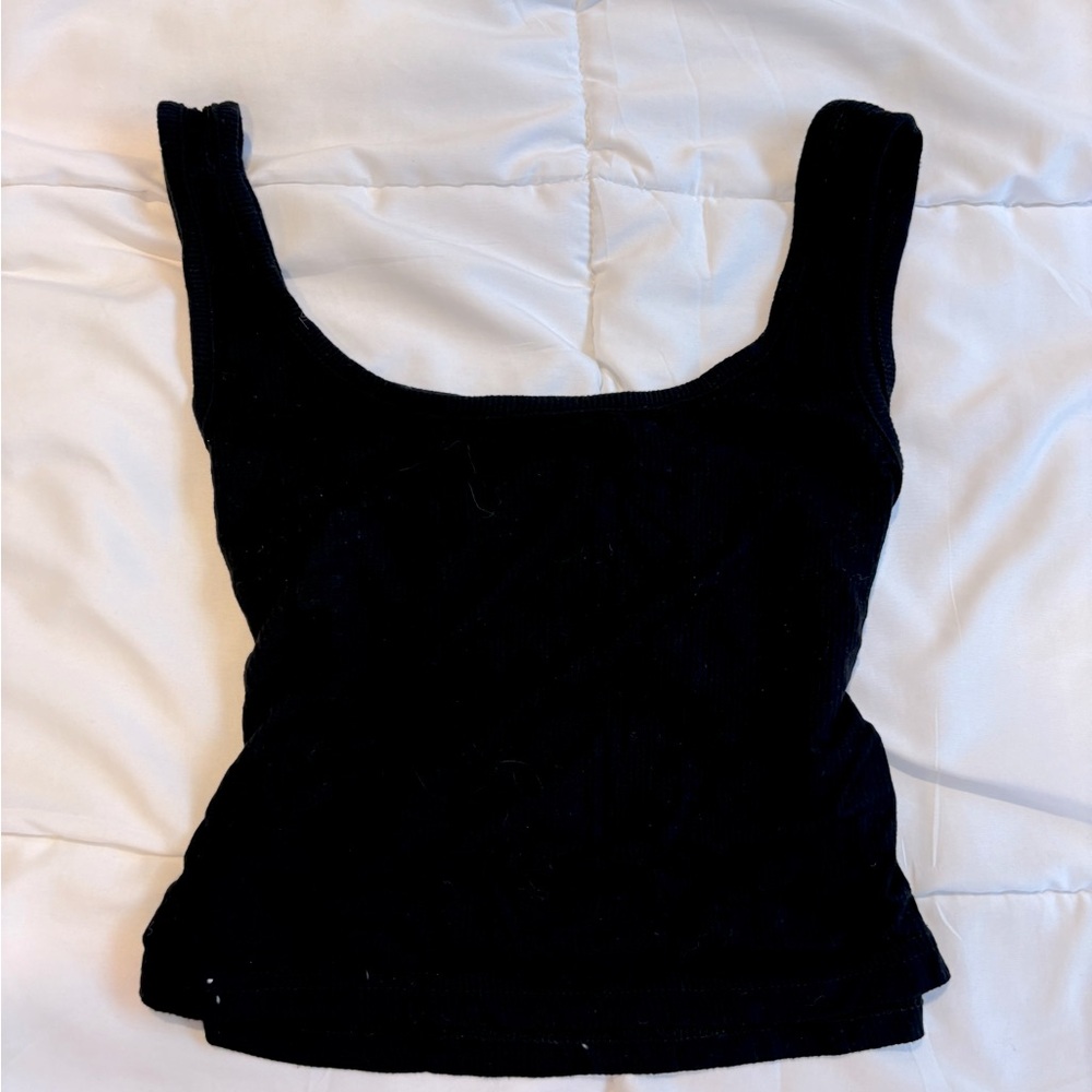 black tank top